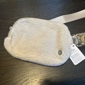 Cream Sherpa LuluLemon Belt Bag - NEW WITH TAGS